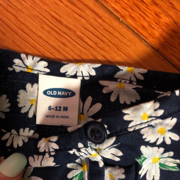 Old Navy | 6-12m - Picture 3 of 3